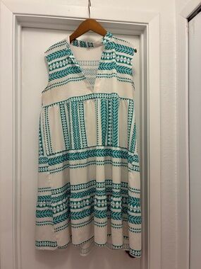 Sleeveless Teal and Cream Printed V-Neck Tiered Dress